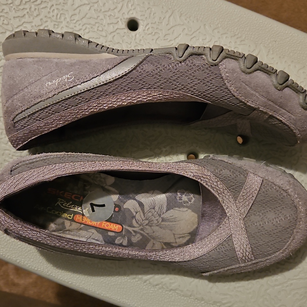 👟Skechers Relaxed Fit Air Cooled Memory Foam Shoes